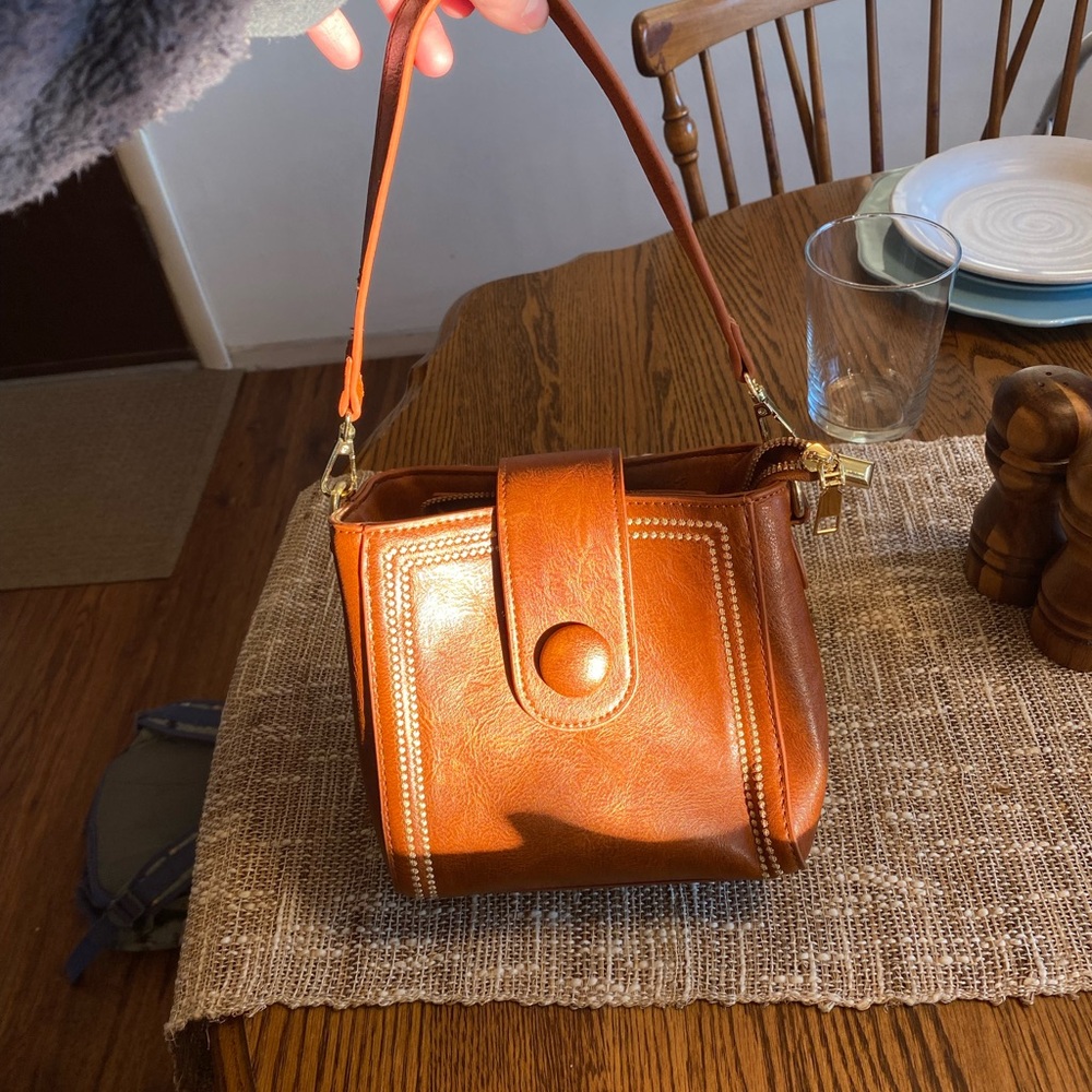 Chic Embroidered Leather Shoulder Bag